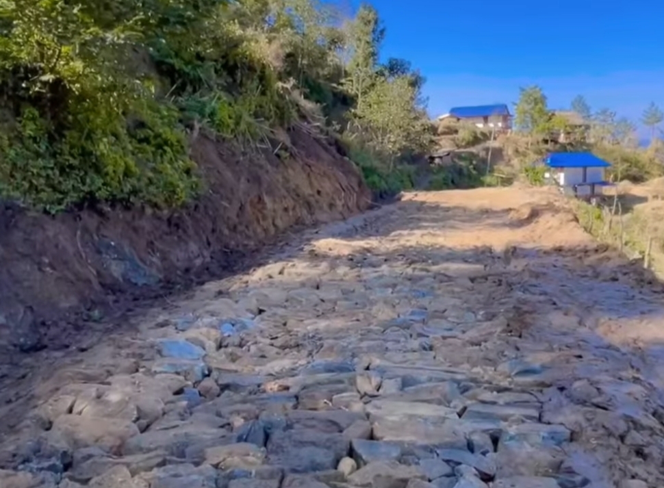 स्थानियको श्रमदान द्वारा सोलिङ